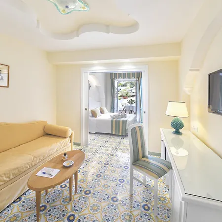 Tritone Resort&spa Hotel 4*
