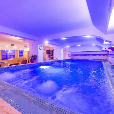 Tritone Resort&spa 4*