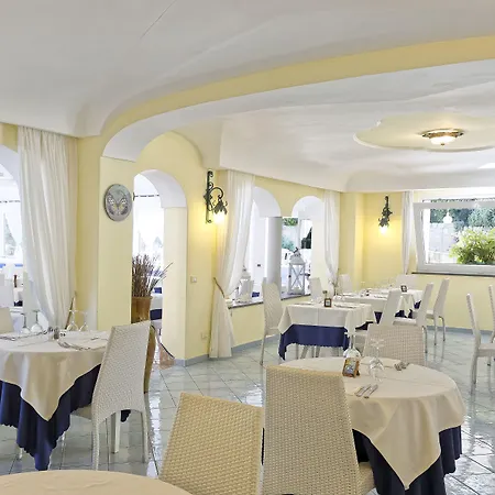 Terme Tritone & 4*