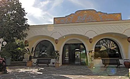 Tritone Resort&spa 4*