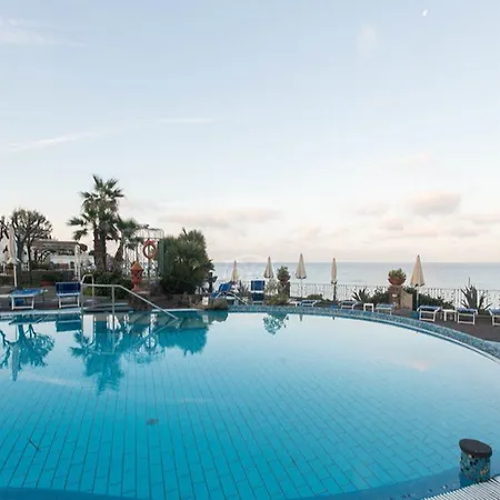 Hotel Tritone Resort&spa 4*